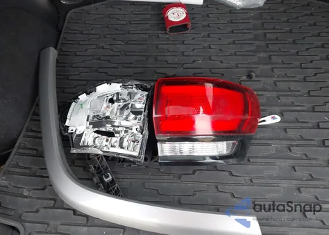 2018 Jeep Grand Cherokee Altitude 4X4 z USA, uszkodzony, nr VIN 1C4RJFAGXJC332904